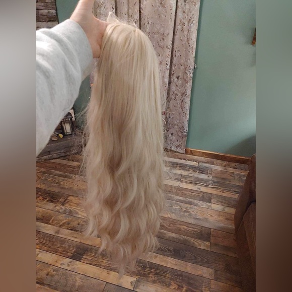 Synthetic wig - Picture 4 of 12